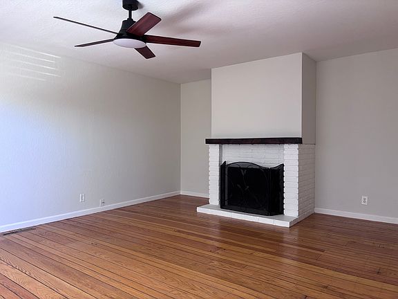 3rd image of 8678 Beverly Ln #1