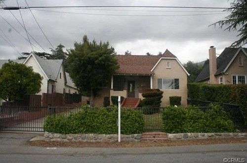 1st image of 311 W Altadena Dr
