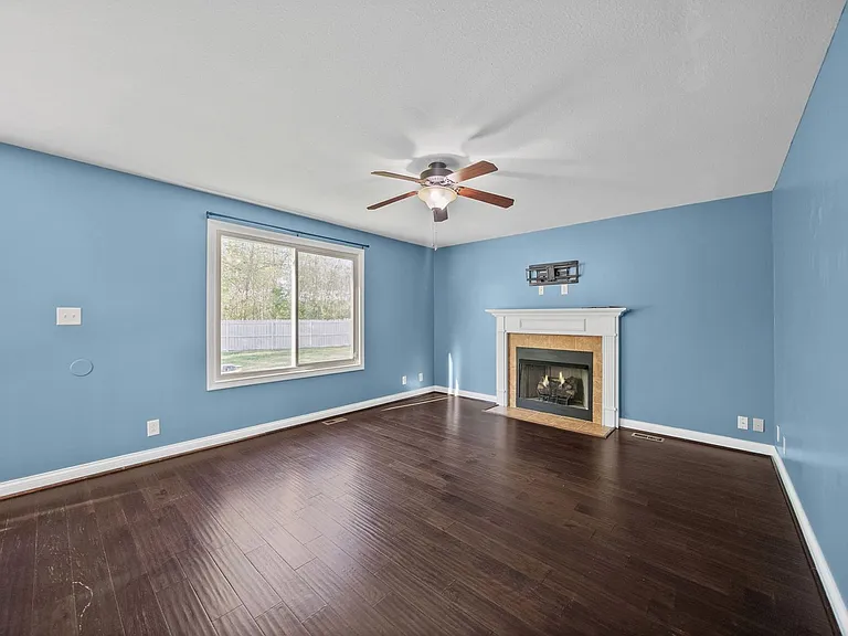 3469 Bradfield Dr — Photo 7