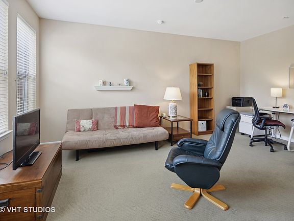 5th image of 8638 Narragansett Ave #31