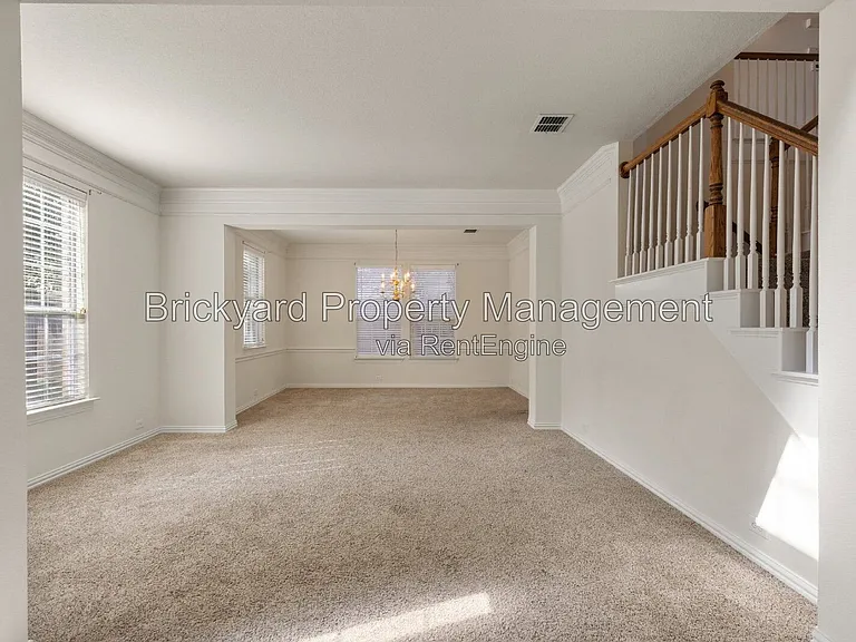 4409 Mitchell Ln — Photo 21