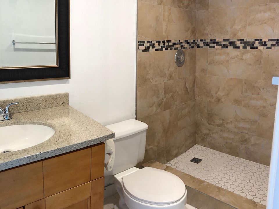 1st image of 10785 SW 108th Ave APT 205