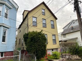 32 Oak Ave, Irvington, NJ 07111