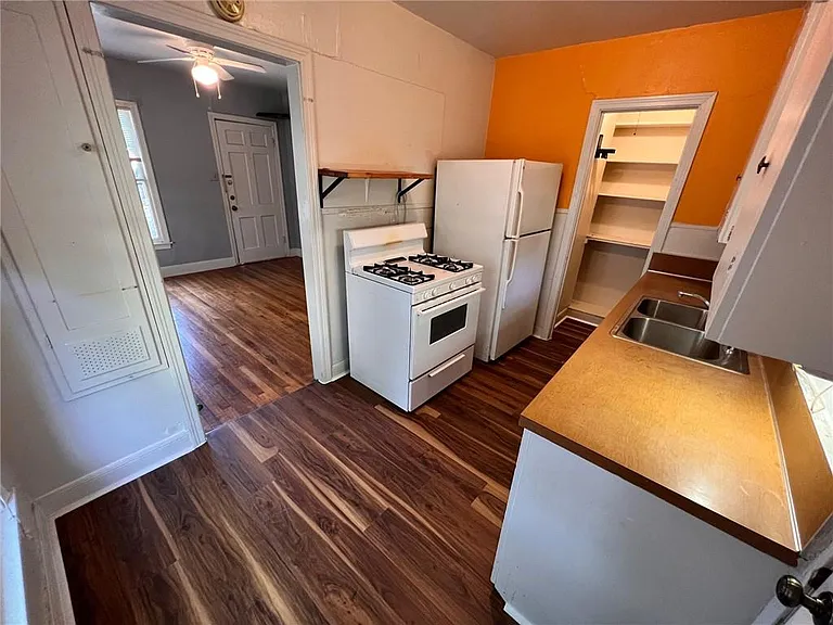 4902 Caswell Ave #B — Photo 7