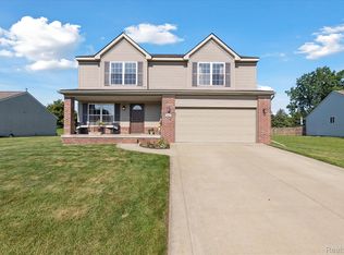 5332 Northwood Rd, Grand Blanc, MI 48439