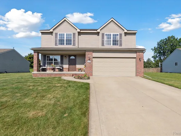 5332 Northwood Rd, Grand Blanc, MI 48439