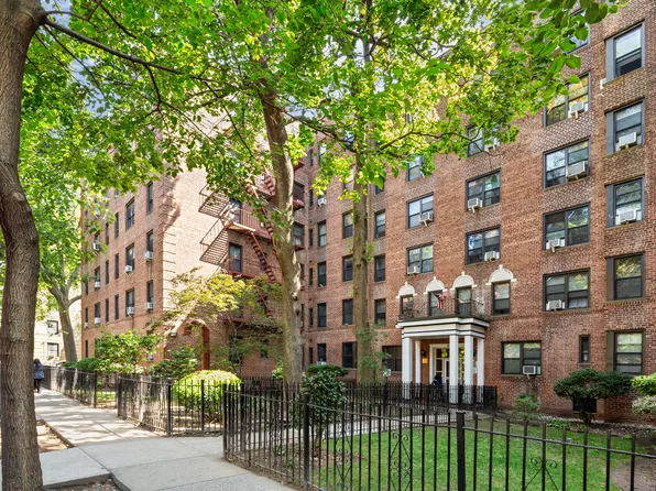 88-10 34th Avenue image 1 of 6