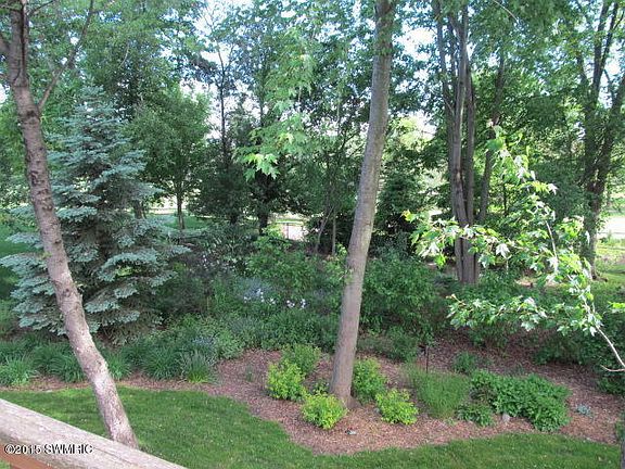 3rd image of 3228 Beckie Dr SW