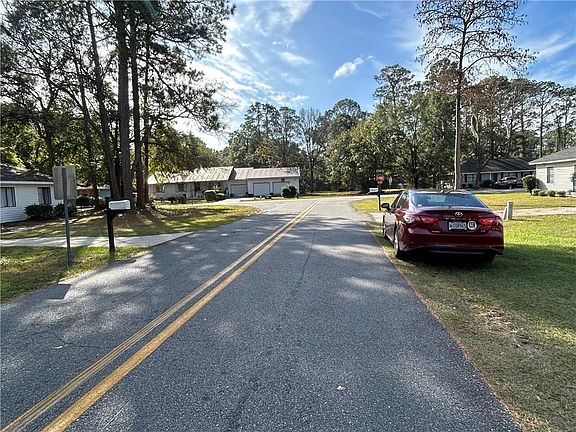 3rd image of 103 N Palm Dr