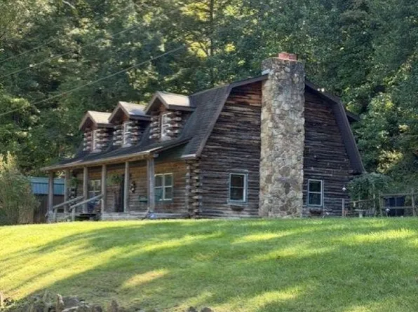 1660 Buena Vista Dr, Huntington, WV 25704