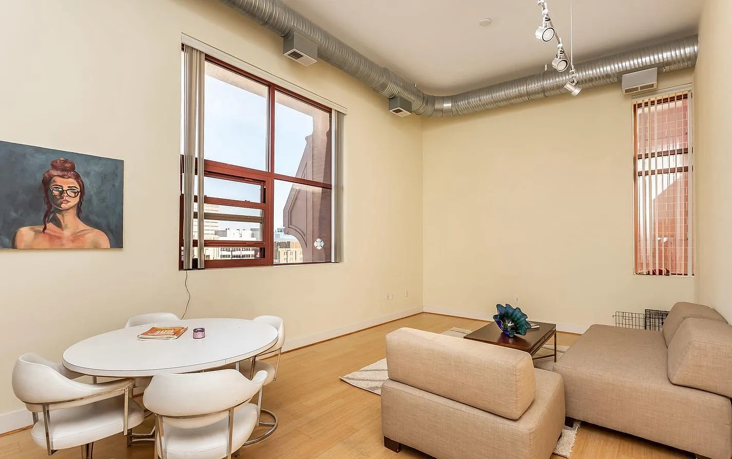 2 bed, 1300 sqft, $2,100 — Photo 2
