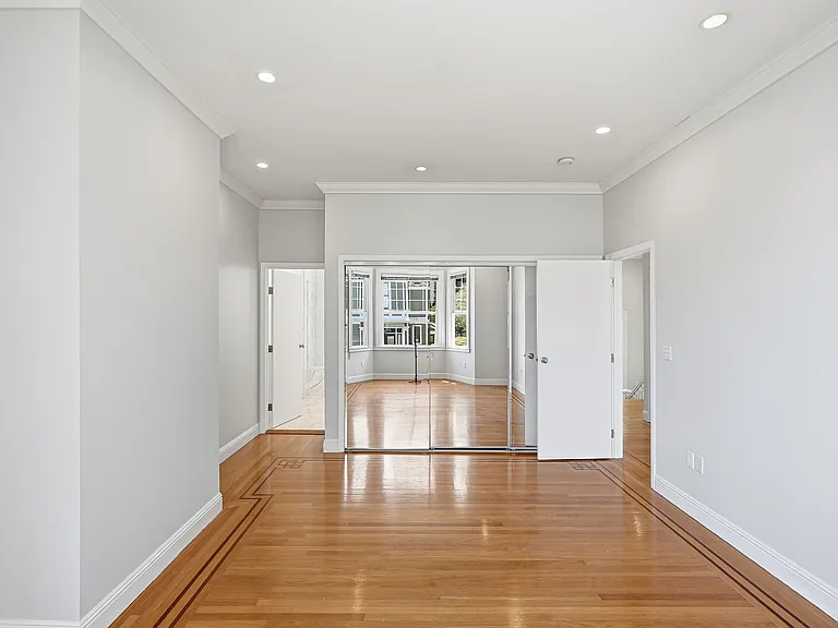 1818 Taylor St — Photo 27