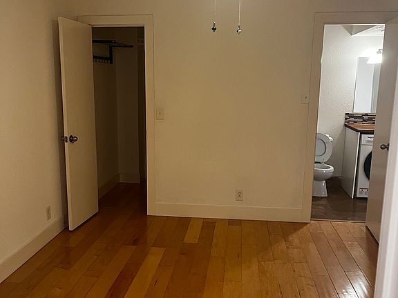 3rd image of 1313 E 52nd St APT 205