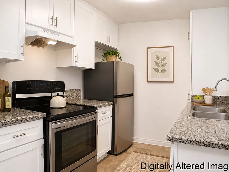 Reseda Gardens Apartments — Photo 7