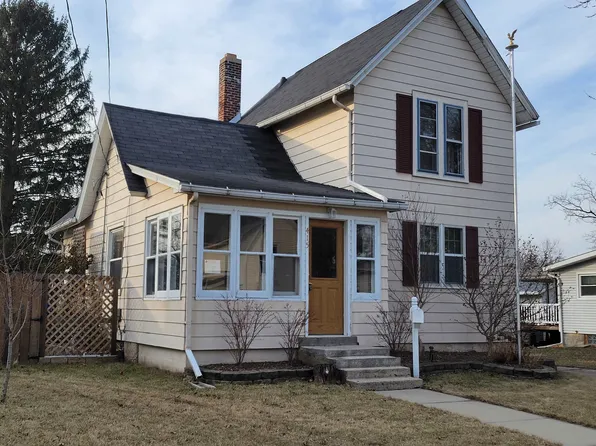 415 N Chatham St, Janesville, WI 53548