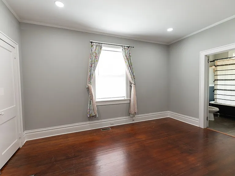 501 Steele St — Photo 48