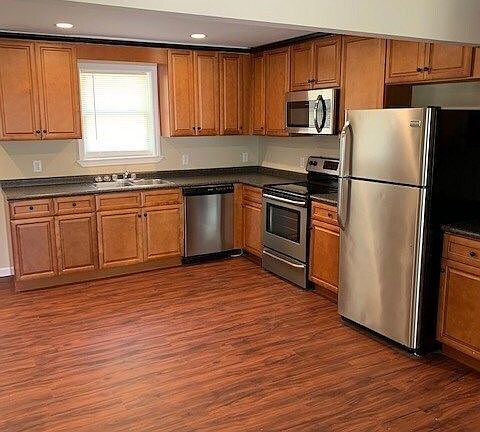 2nd image of 212 S Mulberry St #A