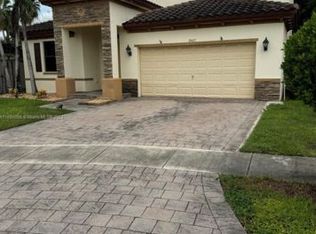2607 NE 2nd Dr, Homestead, FL 33033