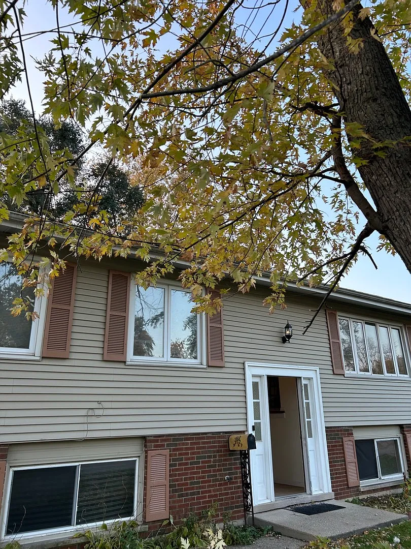 322 Jackson St photo 1