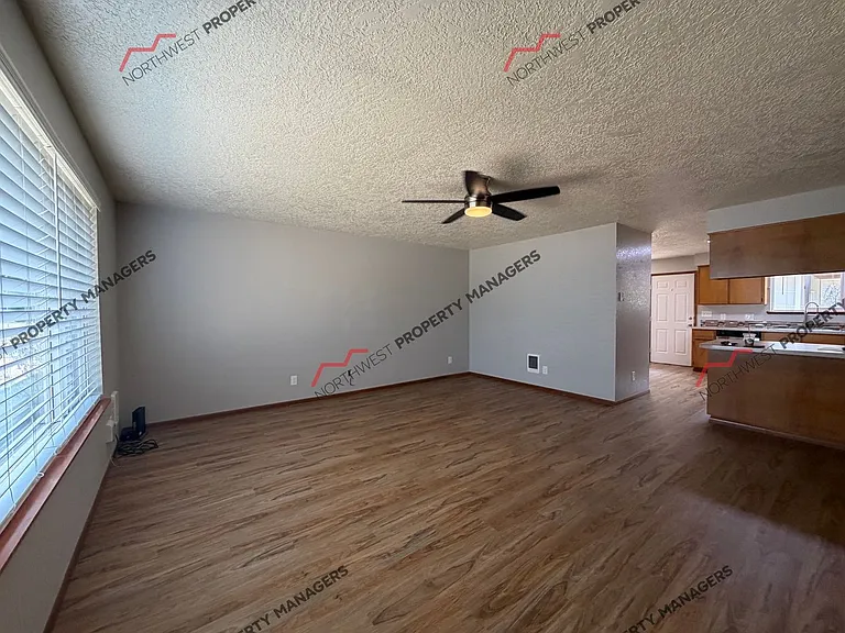 119 & 121 Maple St — Photo 3