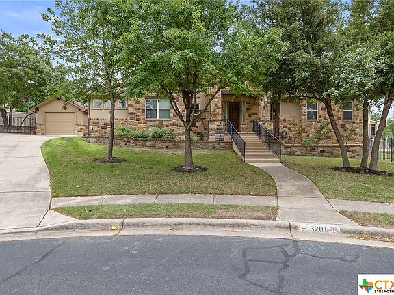 5th image of 3201 Bay Hill Ln
