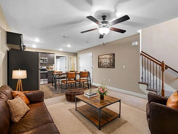 4th image of 108-114 Barberry Ln #134