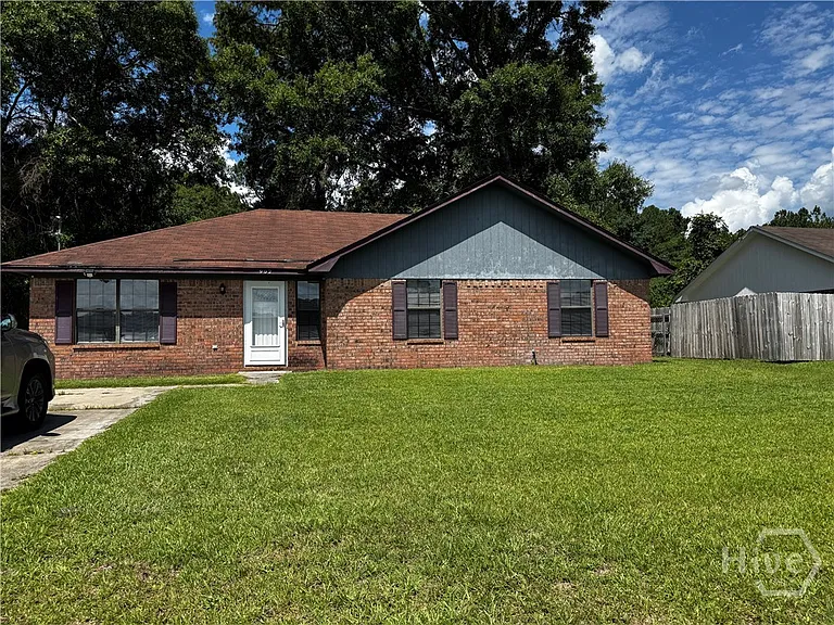 902 Black Willow Dr — Photo 1
