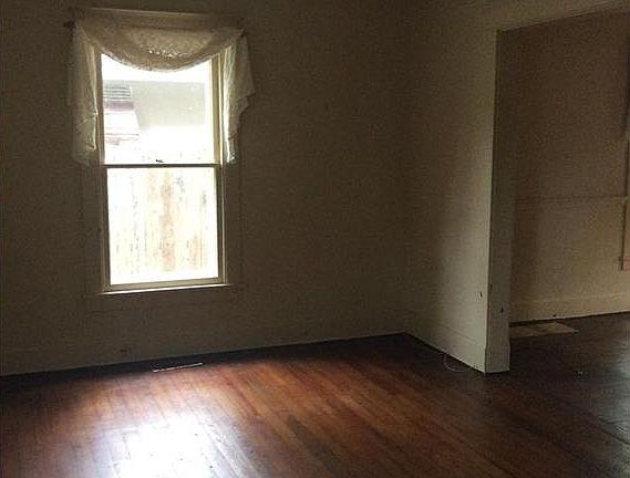 5th image of 206 S West St