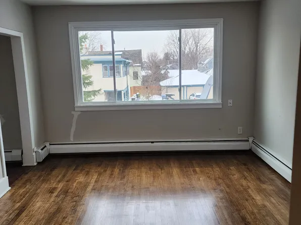 2307 5th St NE Unit 2, Minneapolis, MN 55418