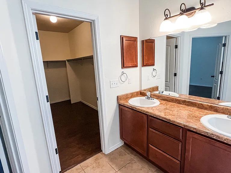3519 Sierra Bonita Ave — Photo 21