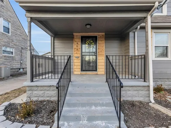 936 E Gregory Blvd, Kansas City, MO 64131