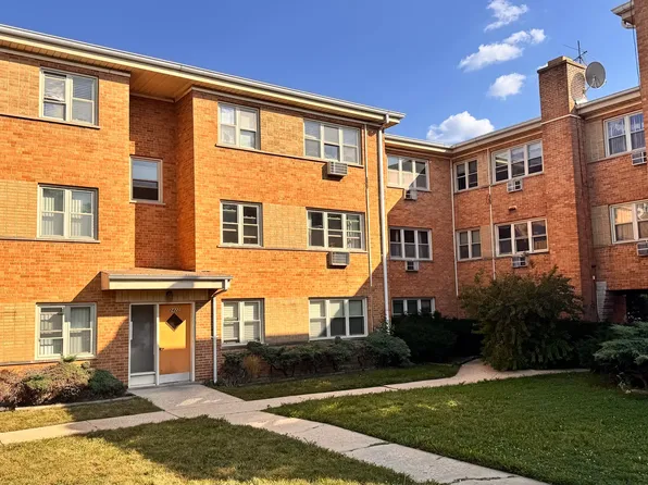 2422 W Berwyn Ave APT 309, Chicago, IL 60625