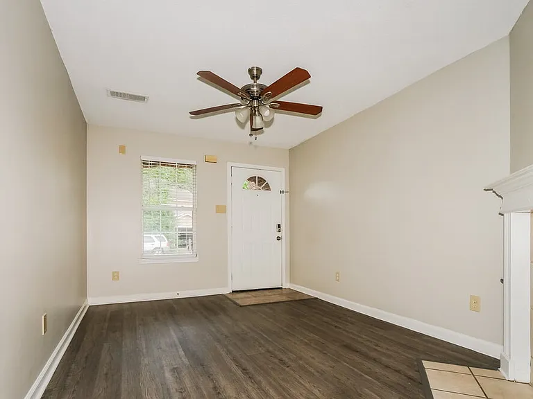 1209 Calebs Ridge Dr — Photo 6