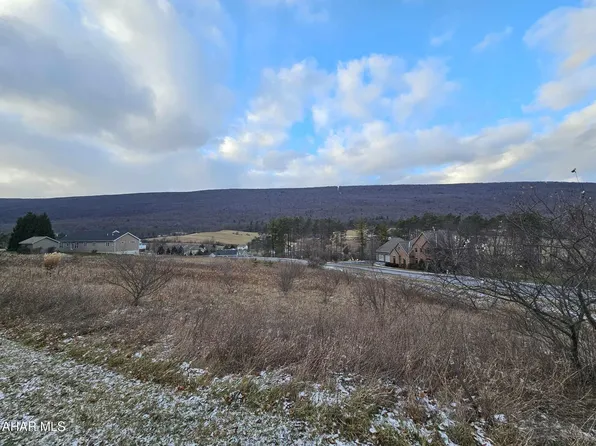 400 Pleasantview Dr, Hollidaysburg, PA 16648