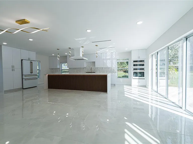 2721 Ingeborg Ct — Photo 15