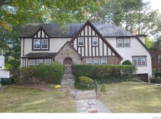 93 Parkway W, Mount Vernon, NY 10552