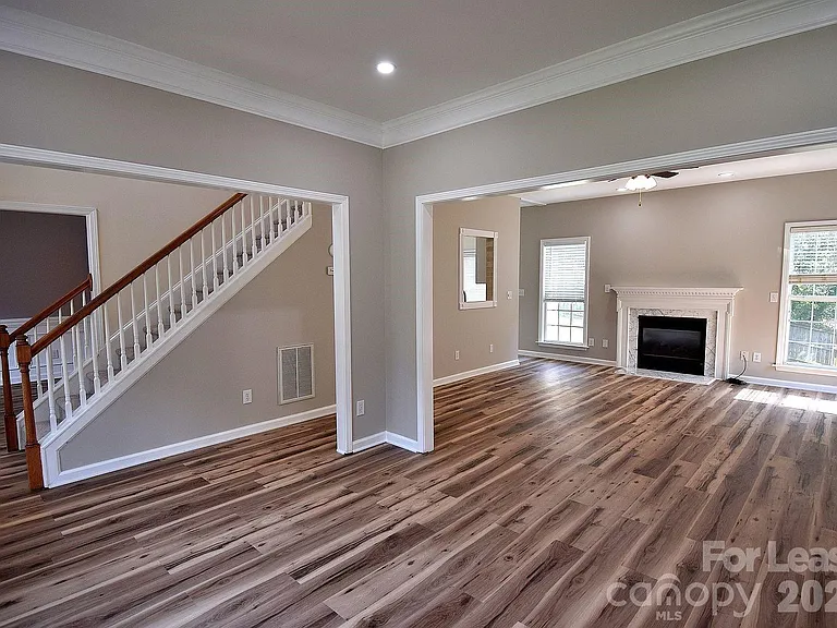 2941 Glen Summit Dr — Photo 3