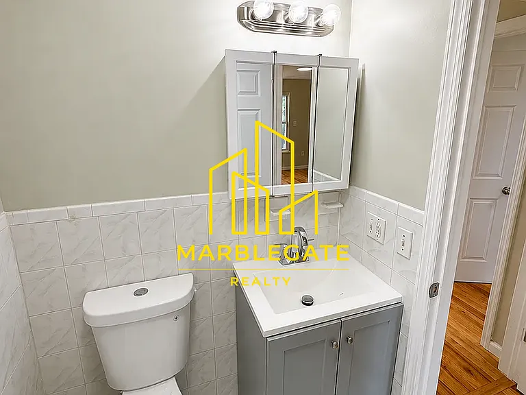 509 S 19th St #11 — Photo 9