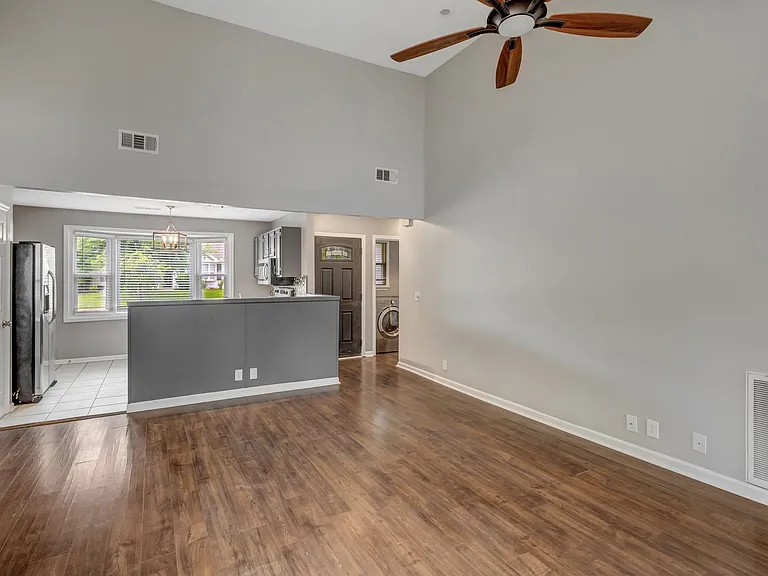 125 Agee Cir E — Photo 6