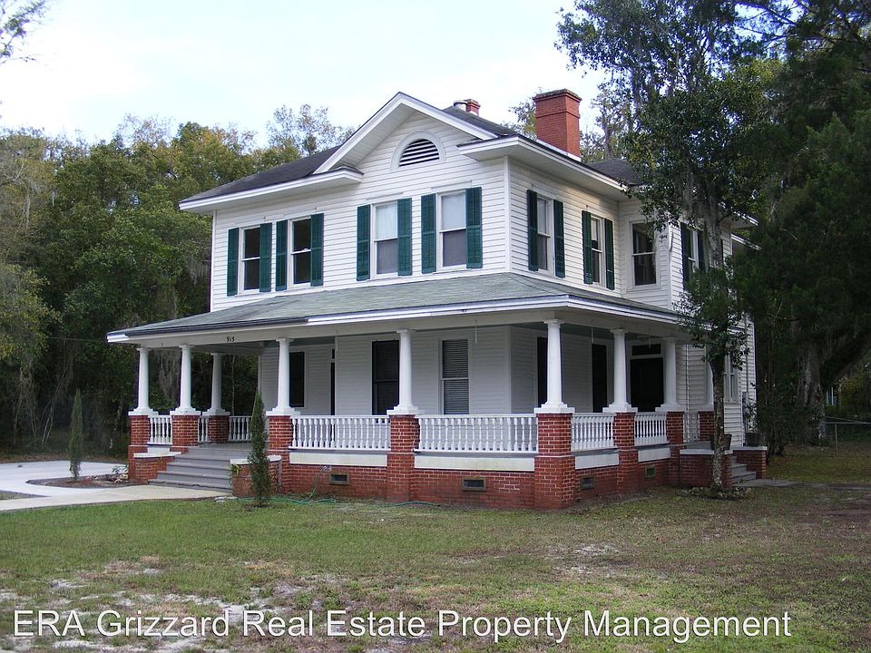 1st image of 915 Kolb St