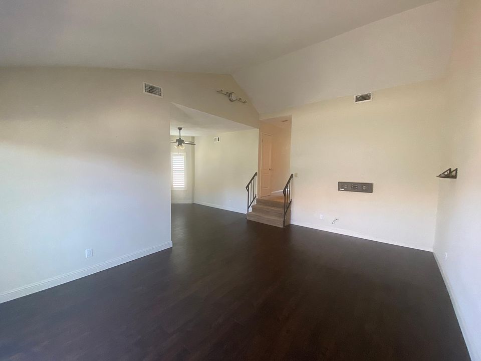 1st image of 343 Kenbrook Cir