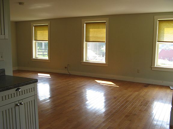 Living Room/Dining Rm