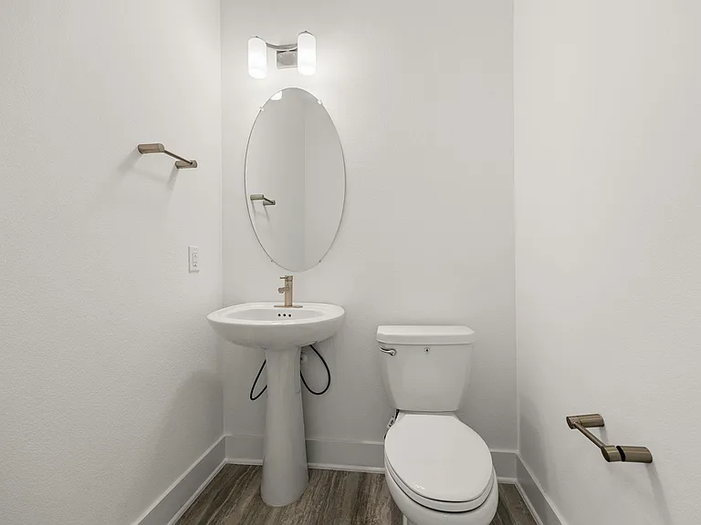 2409 Simond Ave #E — Photo 10