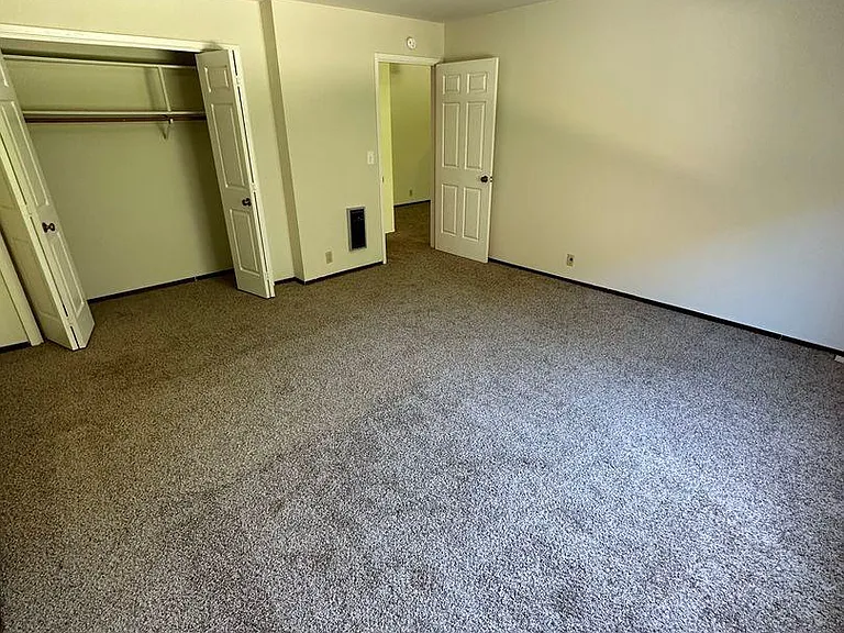 125 Gardenside Dr — Photo 12
