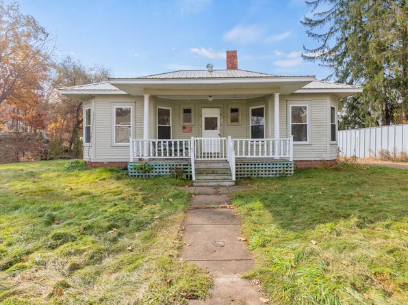 9 Maple Street, Limerick, ME 04048