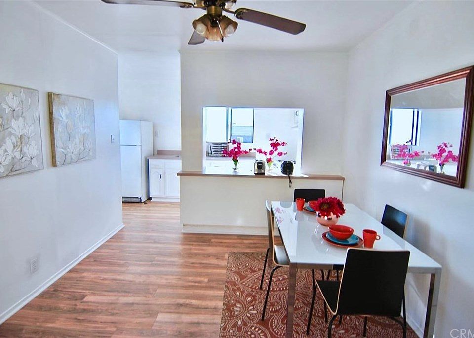 1st image of 5666 Lexington Ave #3