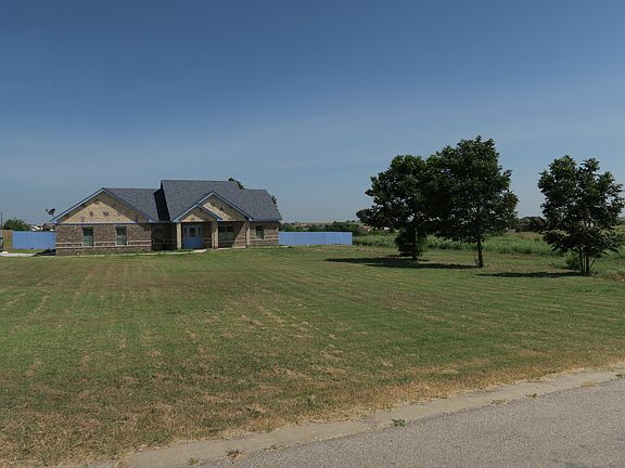 2nd image of 201 Stone Water Dr