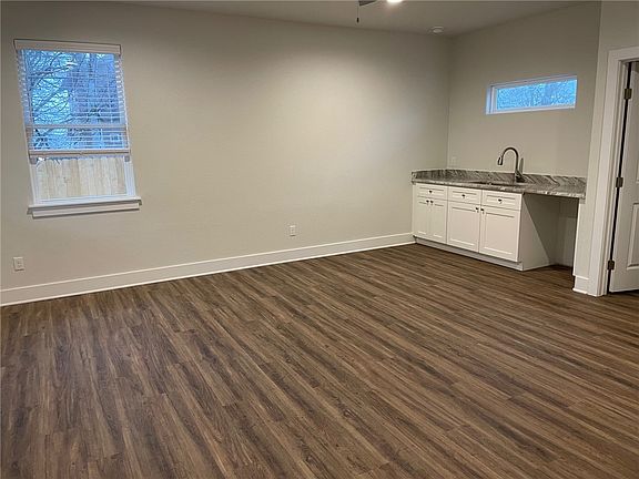 5th image of 1309 Leacrest Dr