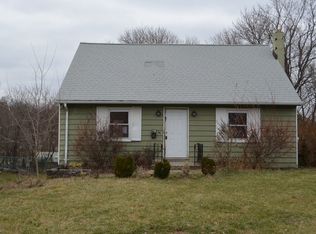 54 Orchard St, Newton, NJ 07860