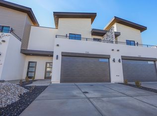 596 E Elmbrook Dr, Washington, UT 84780